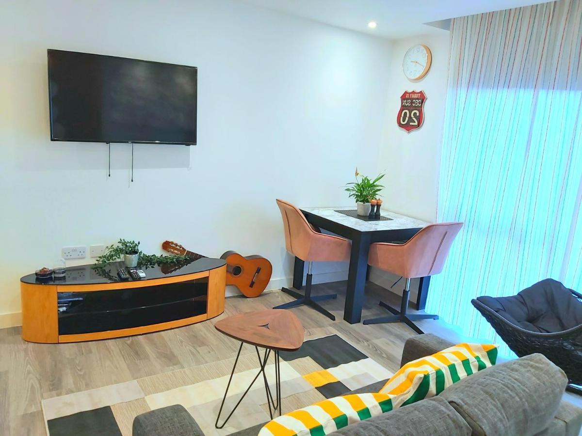 Great Studio Apartments - Netflix, Wifi, Digital Tv Шеффілд Екстер'єр фото