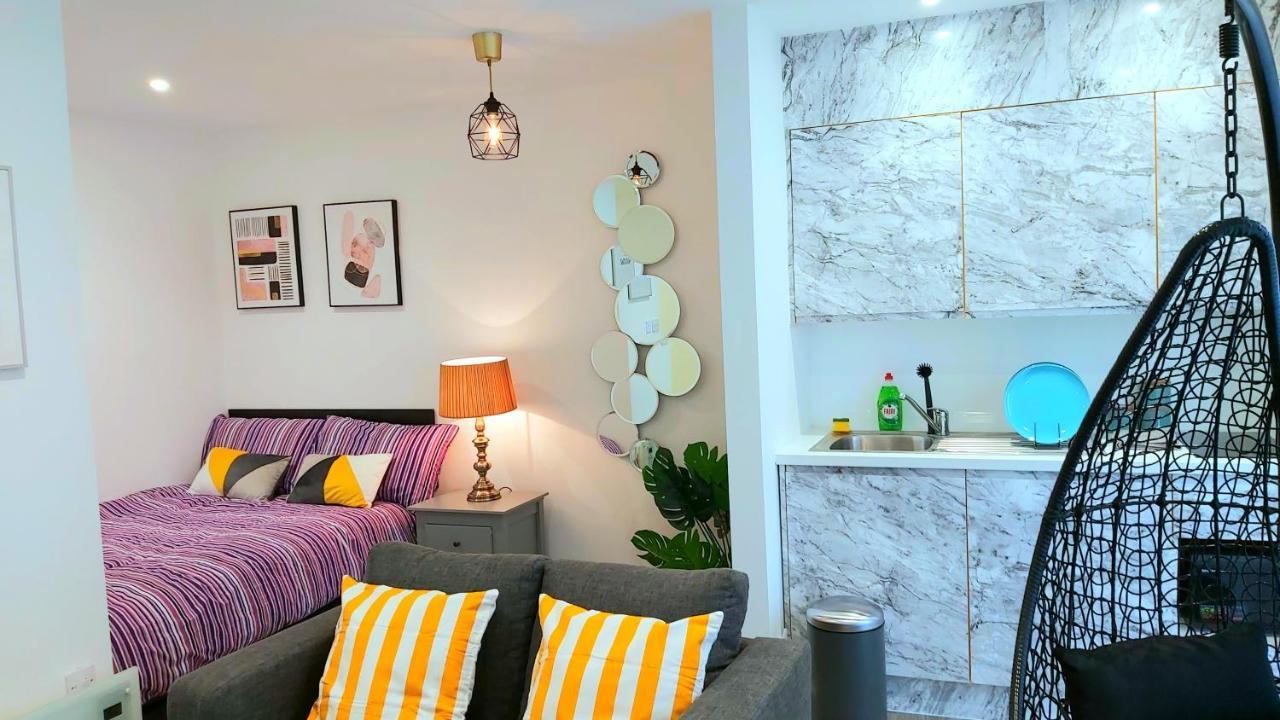 Great Studio Apartments - Netflix, Wifi, Digital Tv Шеффілд Екстер'єр фото
