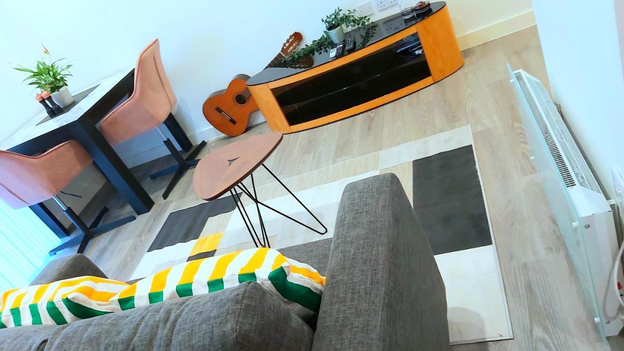 Great Studio Apartments - Netflix, Wifi, Digital Tv Шеффілд Екстер'єр фото