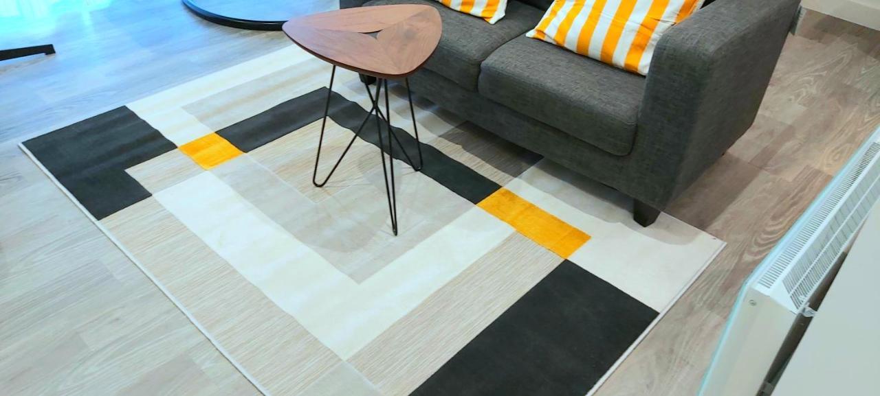 Great Studio Apartments - Netflix, Wifi, Digital Tv Шеффілд Екстер'єр фото