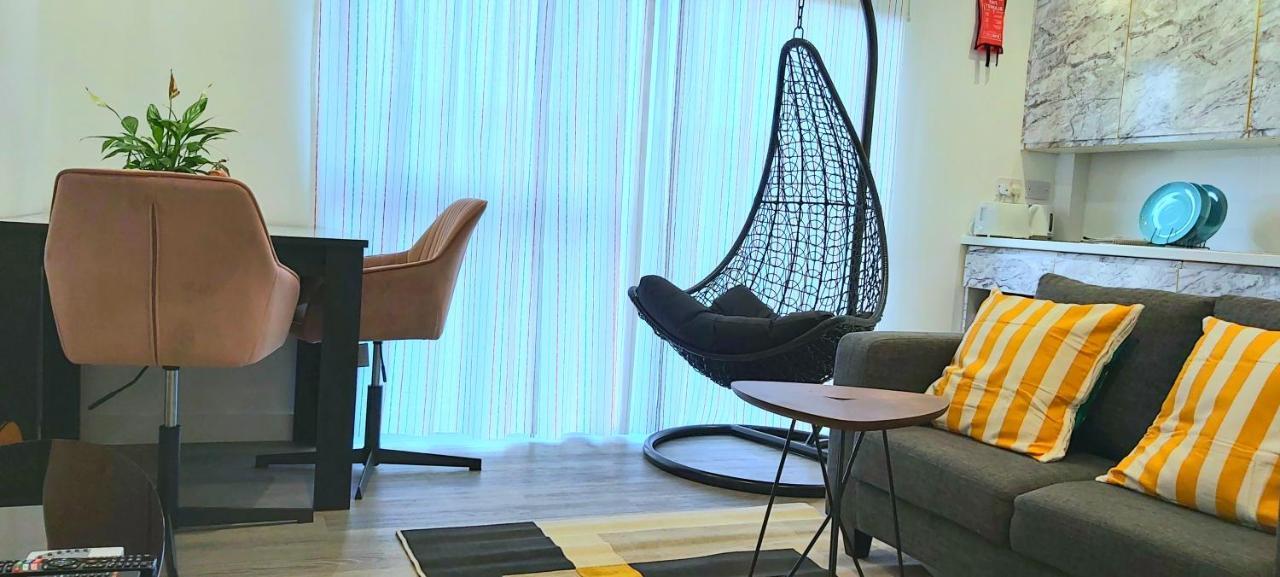 Great Studio Apartments - Netflix, Wifi, Digital Tv Шеффілд Екстер'єр фото
