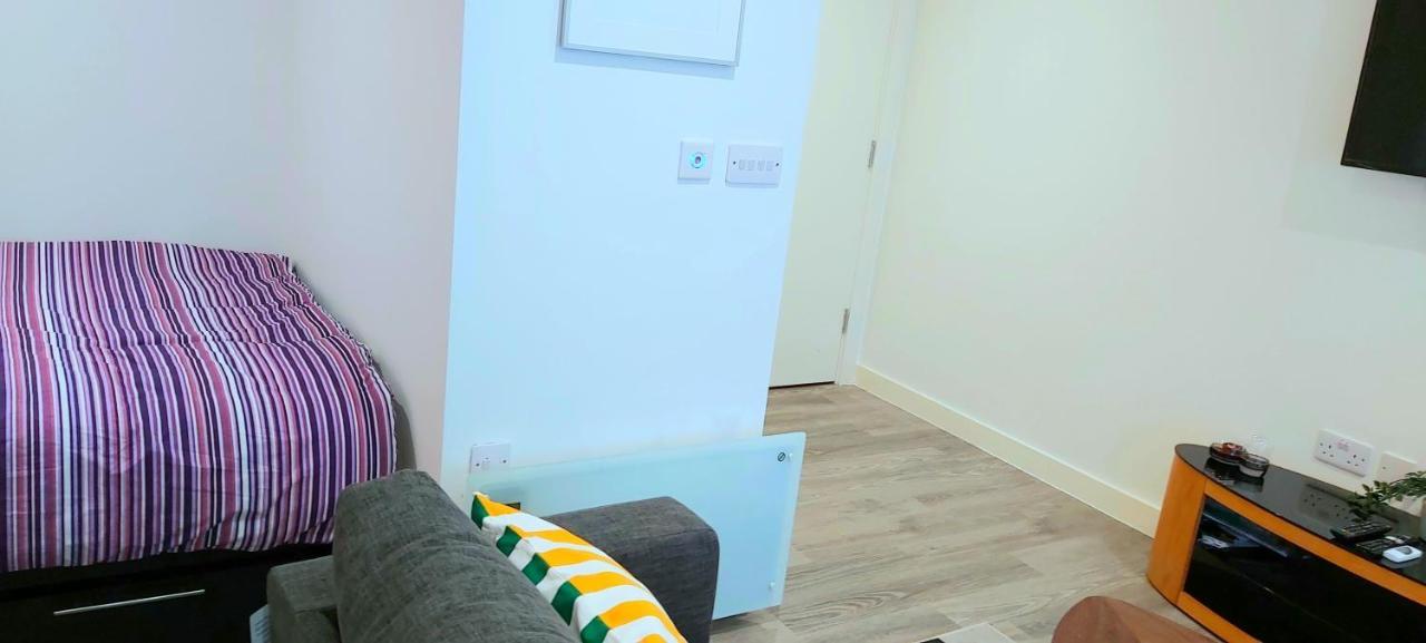 Great Studio Apartments - Netflix, Wifi, Digital Tv Шеффілд Екстер'єр фото